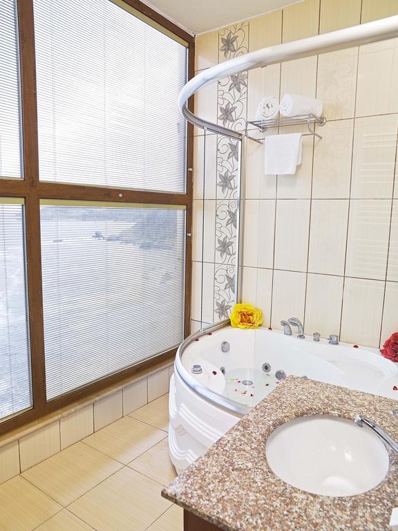Legend Hotel Riva Luaran gambar